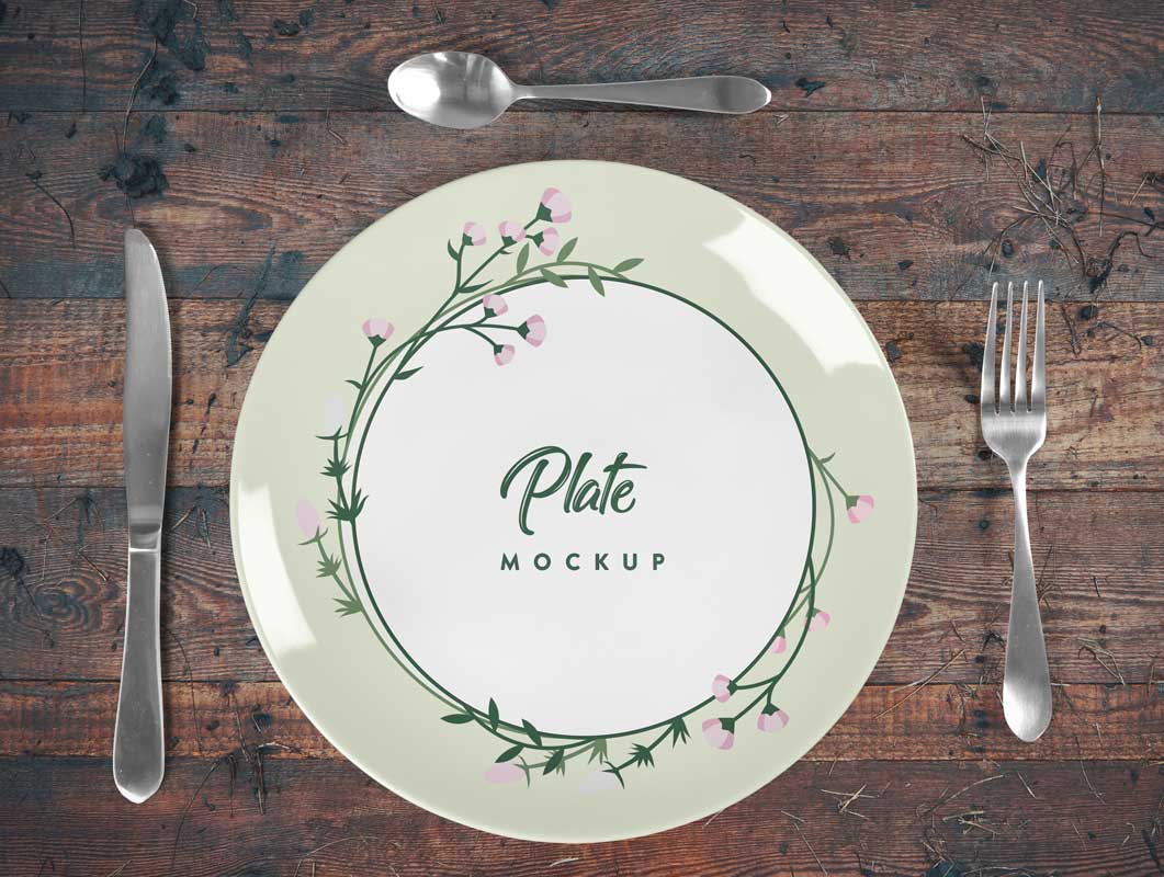 Free Ceramic Dinner Plate PSD Mockup